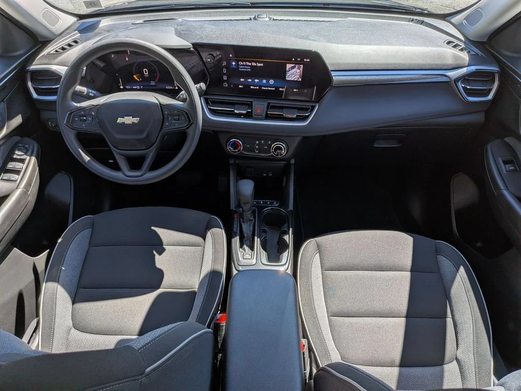 Used 2025 Black Chevrolet LS image 20