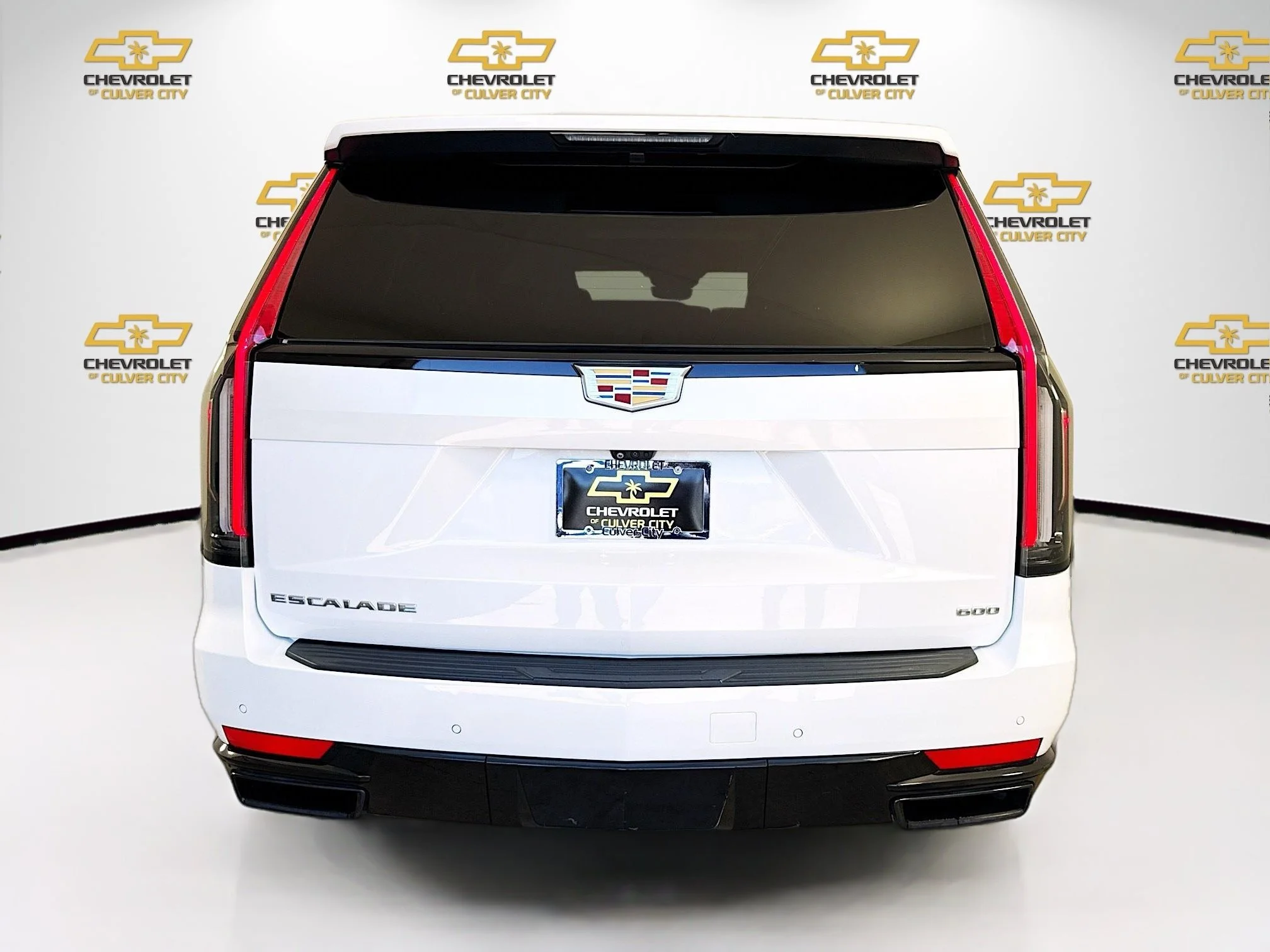Used 2022 Crystal White Tricoat Cadillac Sport image 7