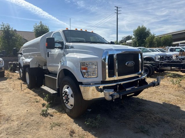 2026 Ford F-650-750 Base