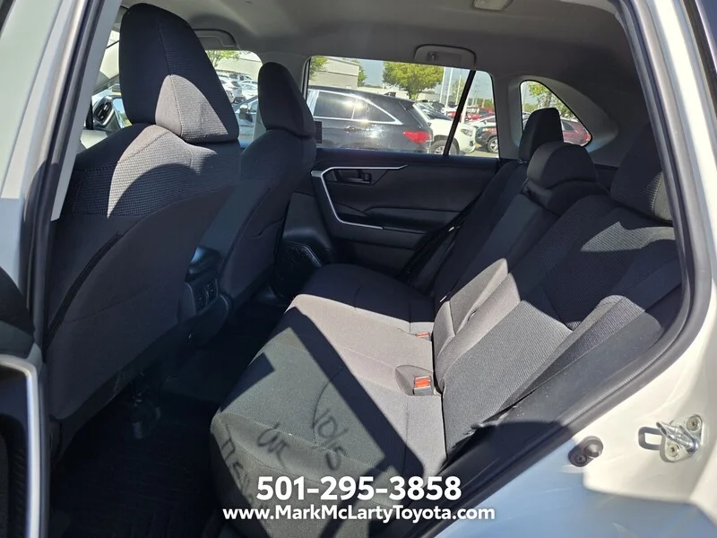 Used 2022 White TOYOTA LE image 9