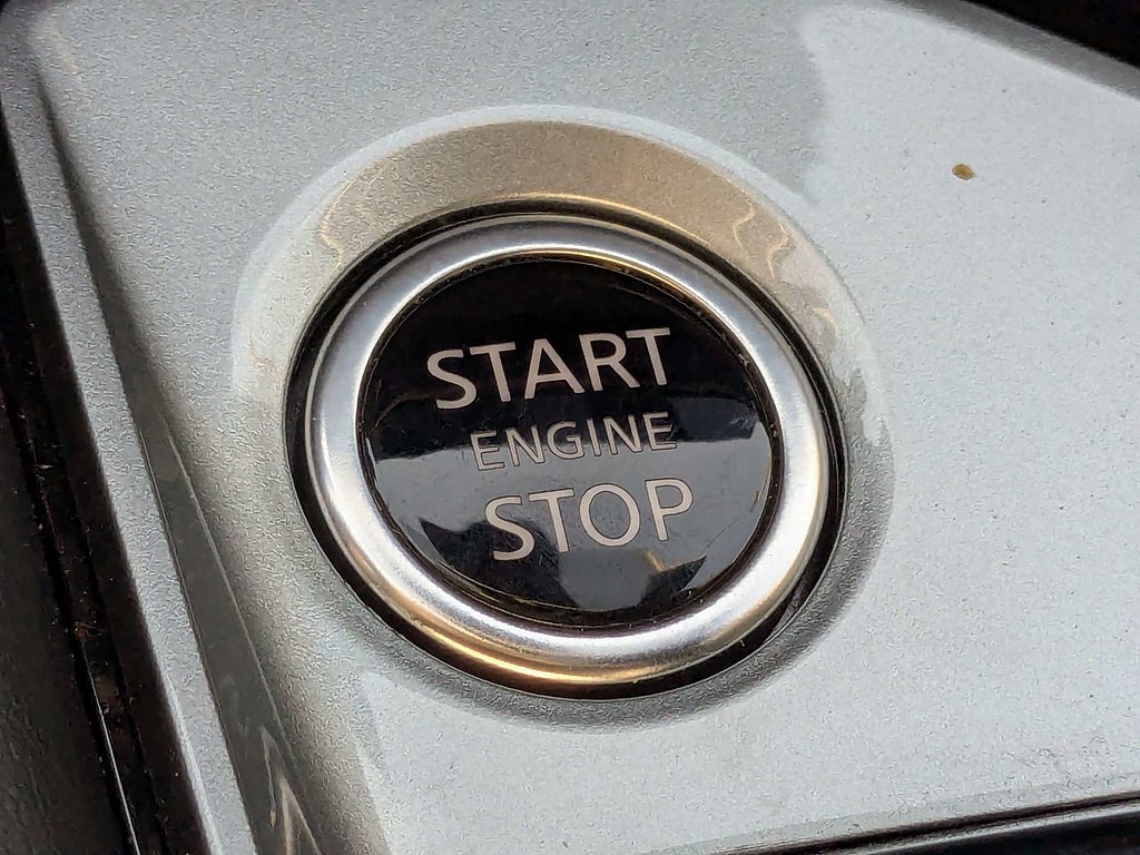 2025 Nissan Altima SR - Photo 31