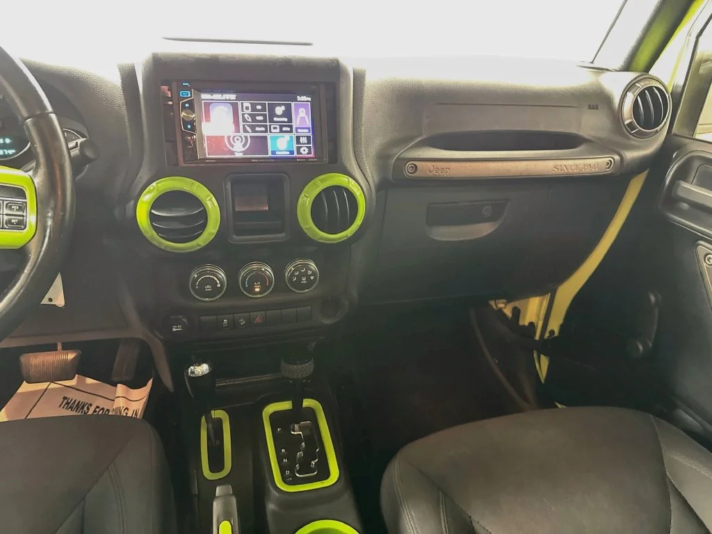 Used 2017 Green Jeep Sport image 27