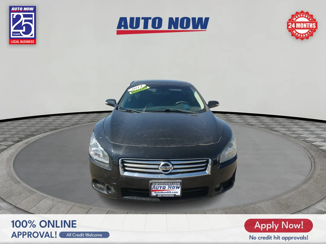 Used 2014  NISSAN  image 2