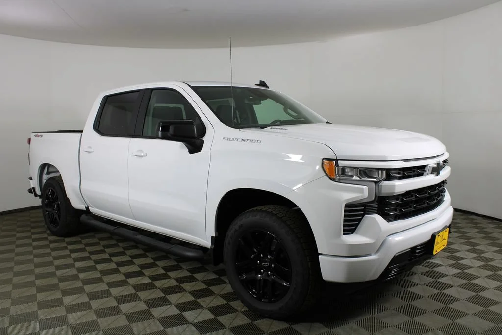 New 2026 Summit White Chevrolet RST image 1