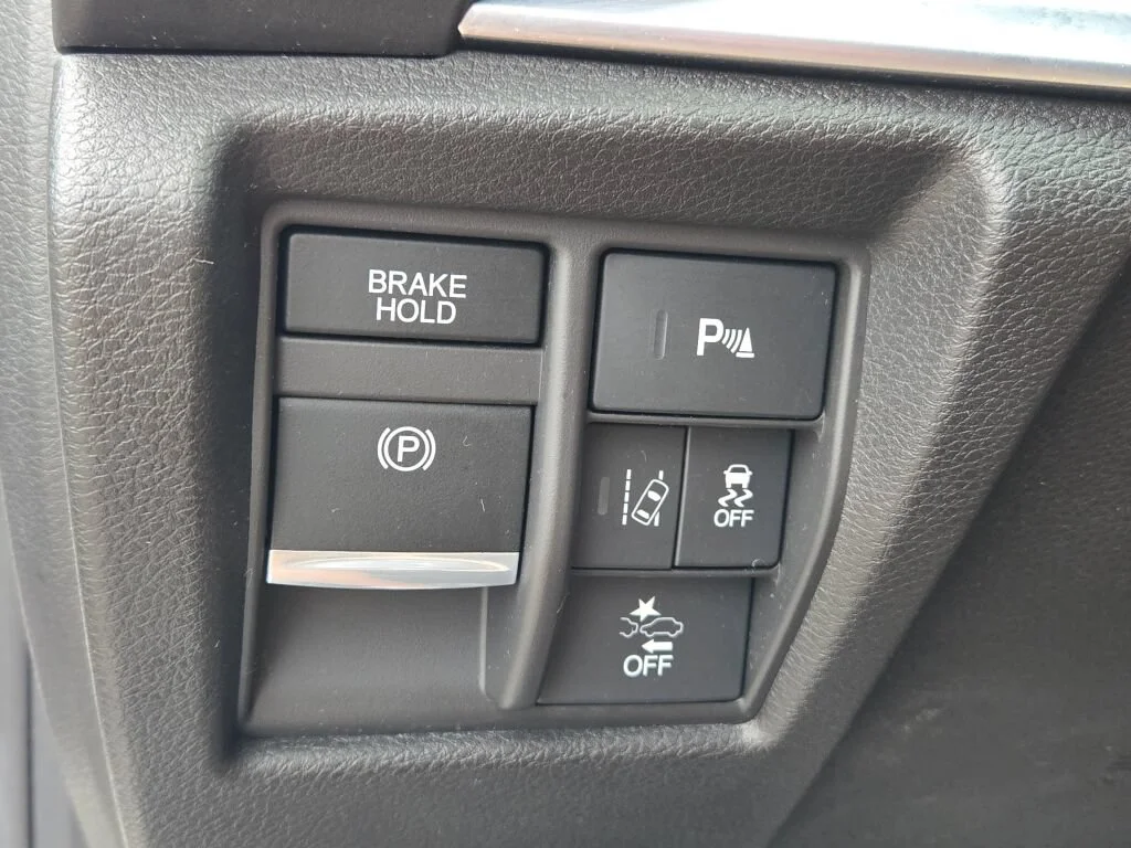 Used 2020 White Acura Technology image 32