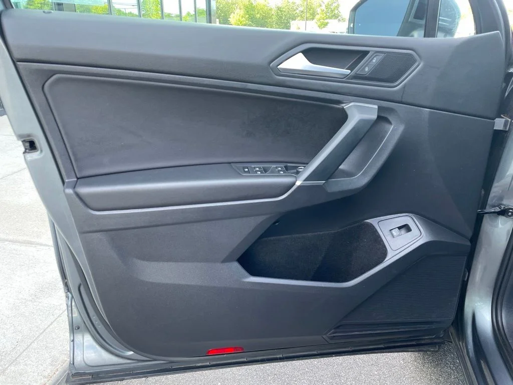 Used 2020 Gray Volkswagen  image 9