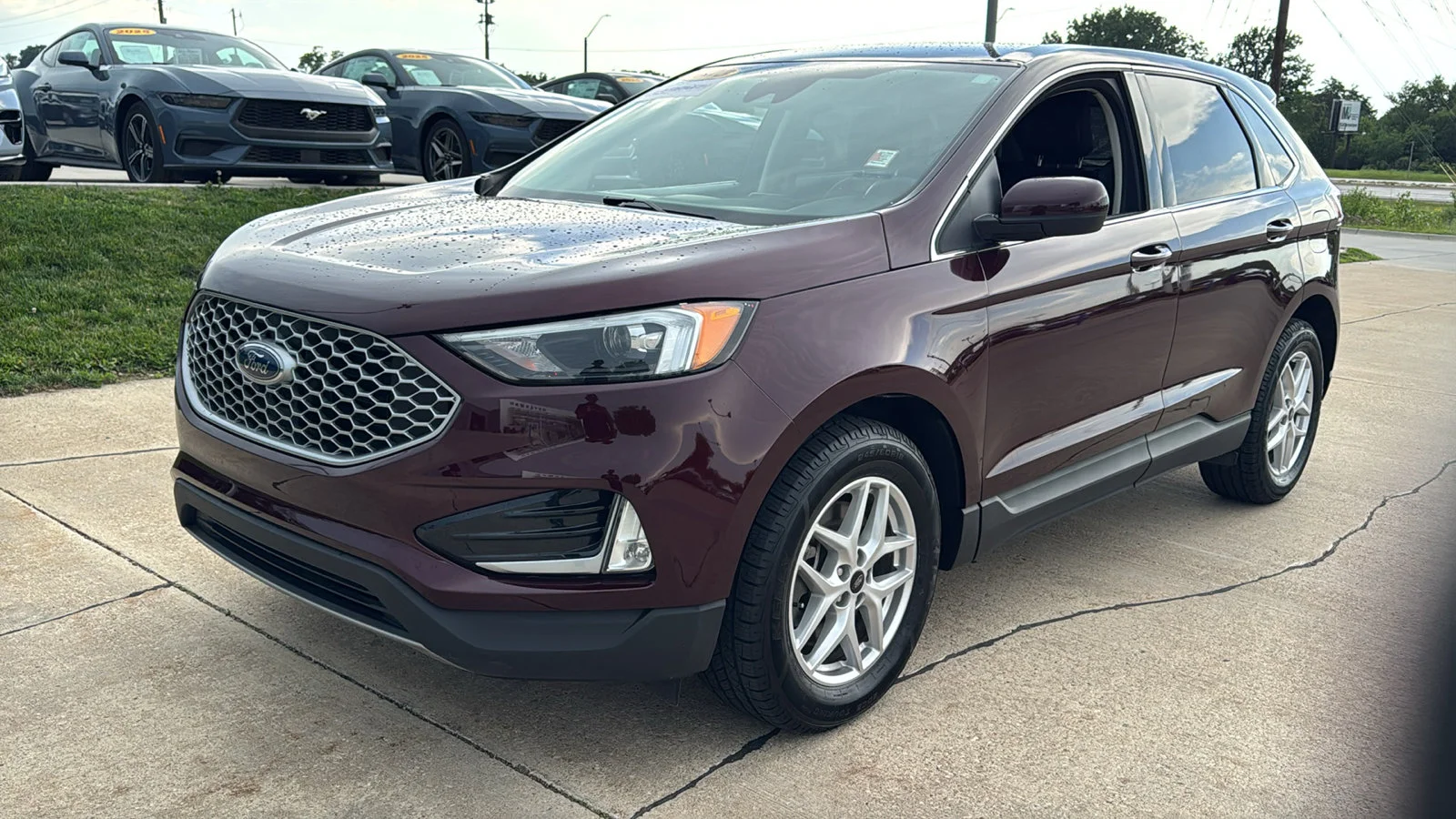 Used 2023 Red Ford SEL image 5