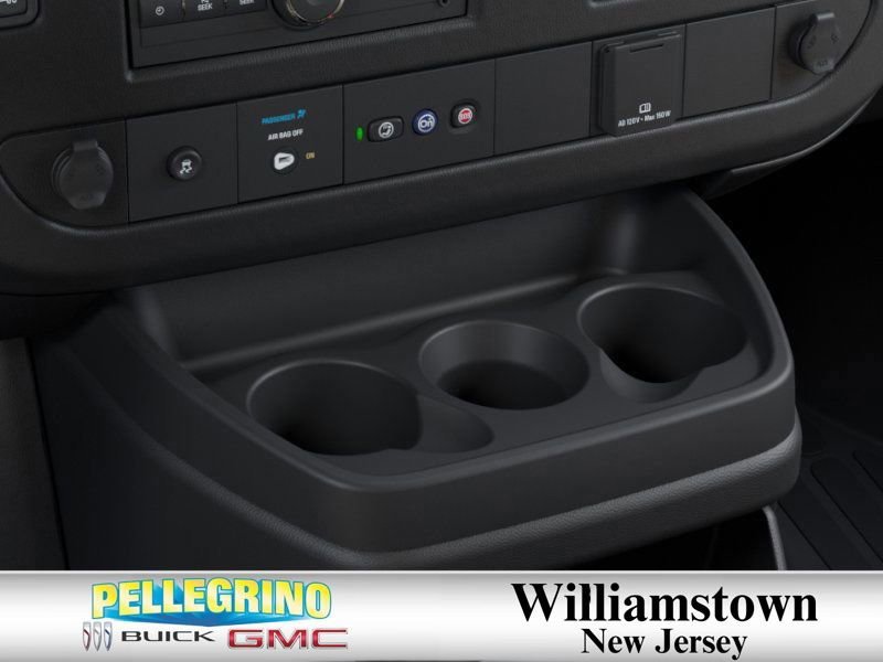 2025 GMC Savana Cargo Work Van - Photo 23