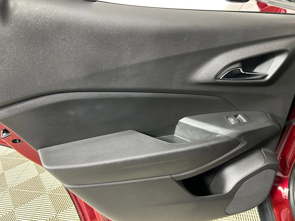 Used 2025 Red Chevrolet LT image 16