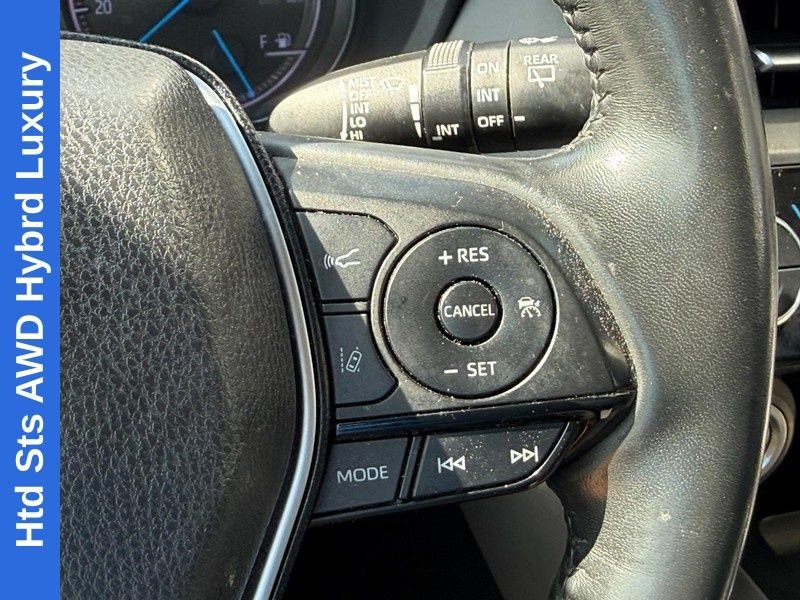 Used 2021 Titanium Toyota XLE image 21