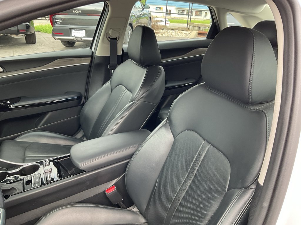 Certified Used 2024 Glacial White Pearl Kia EX image 19