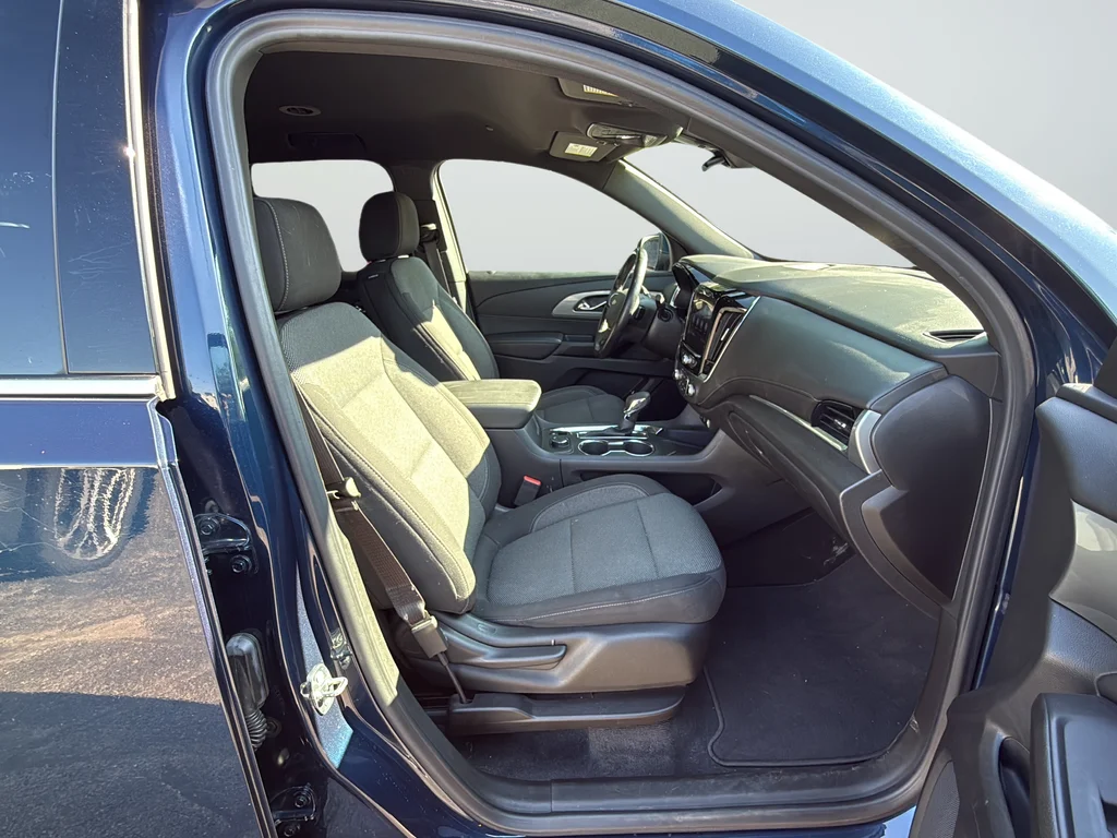Used 2022 Blue Chevrolet LT image 26