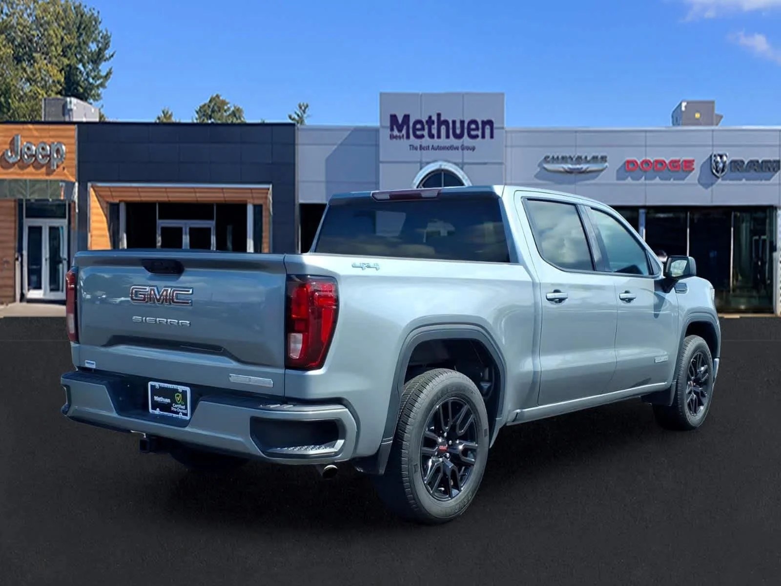 Used 2024 Sterling Metallic GMC Elevation image 4