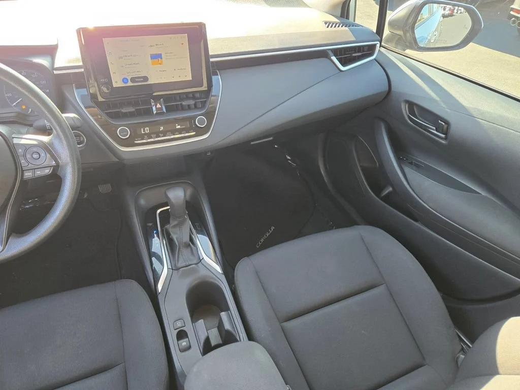 Used 2024 Classic Silver Me Toyota LE image 13