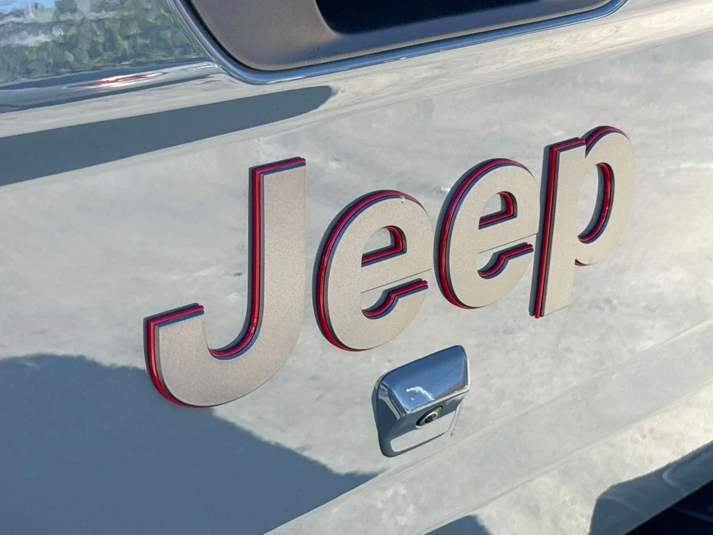 New 2026 Gray Jeep Rubicon image 5