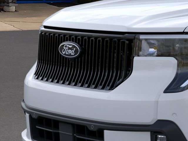 New 2025 White Ford Lobo High image 18