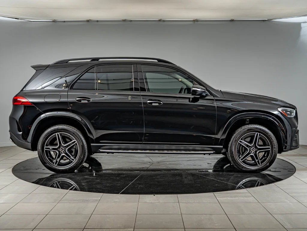 Used 2025 Obsidian Black Mercedes-Benz GLE 580 image 4