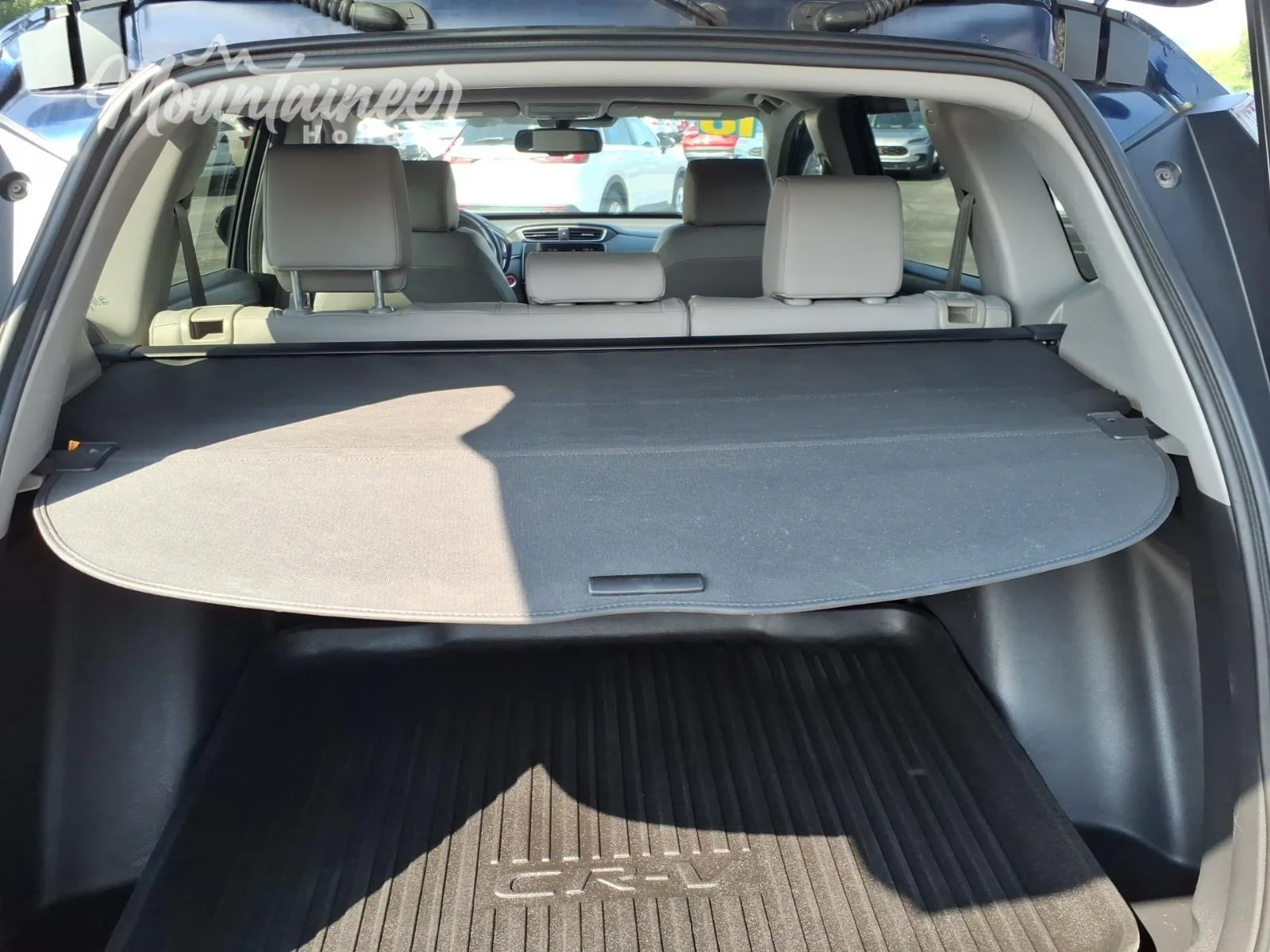 Used 2018 Obsidian Blue Pearl Honda EX-L image 22