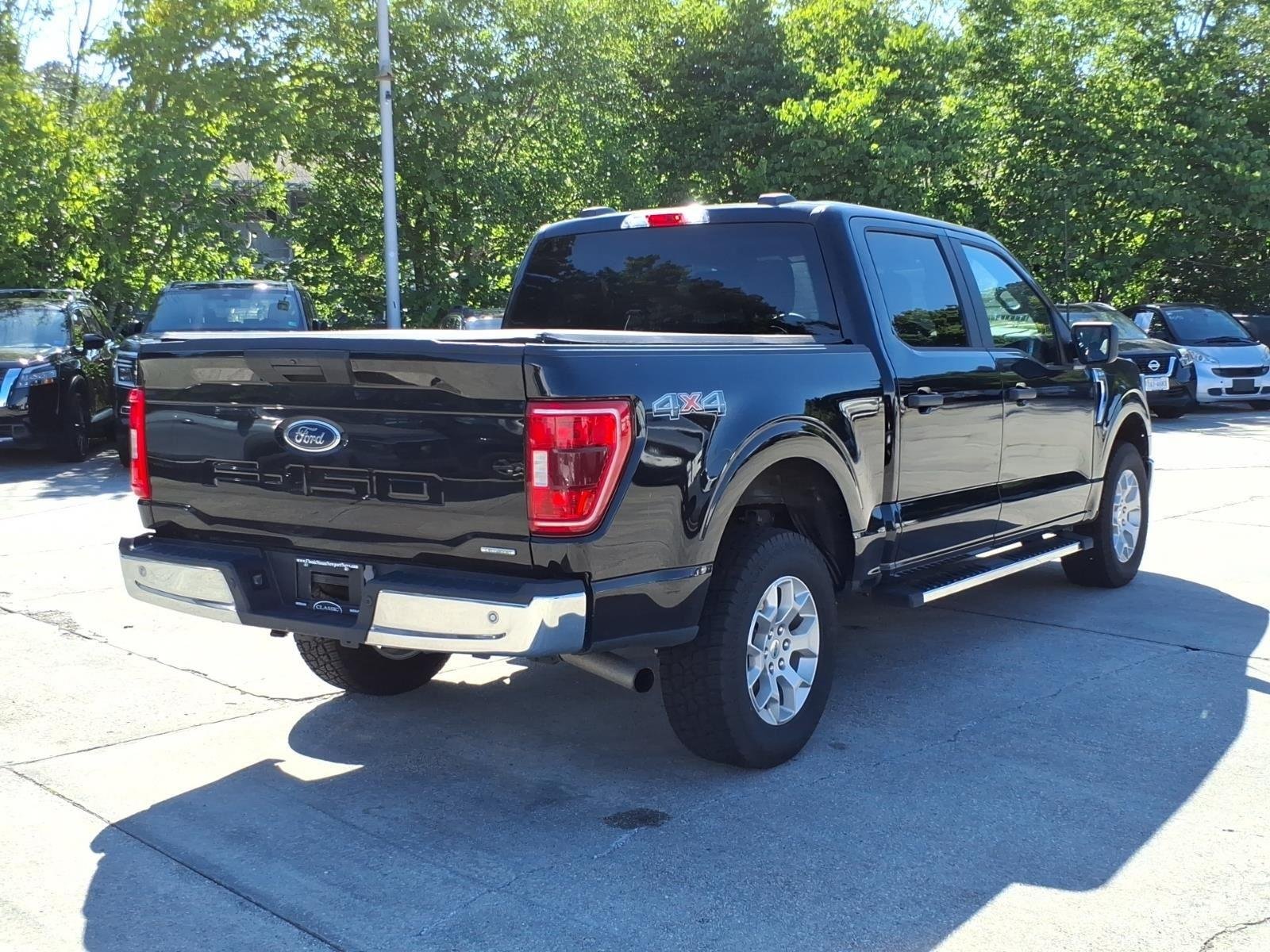 Used 2023 Agate Black Metallic Ford XLT image 7