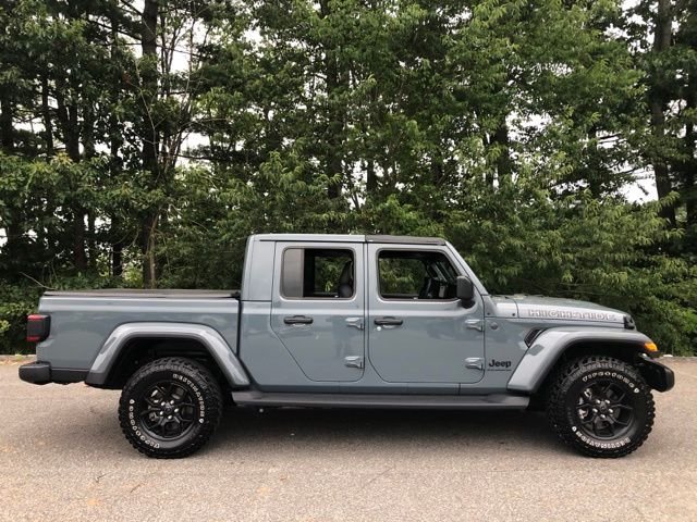 Used 2025 Gray Jeep High Tide image 4
