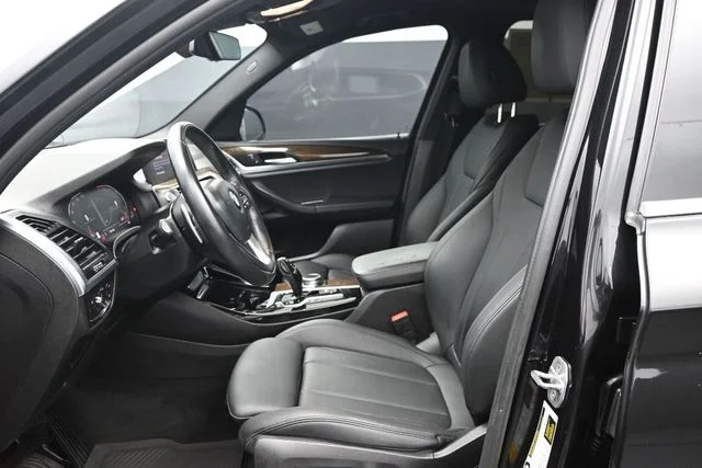 Used 2020 Black BMW xDrive30i image 8