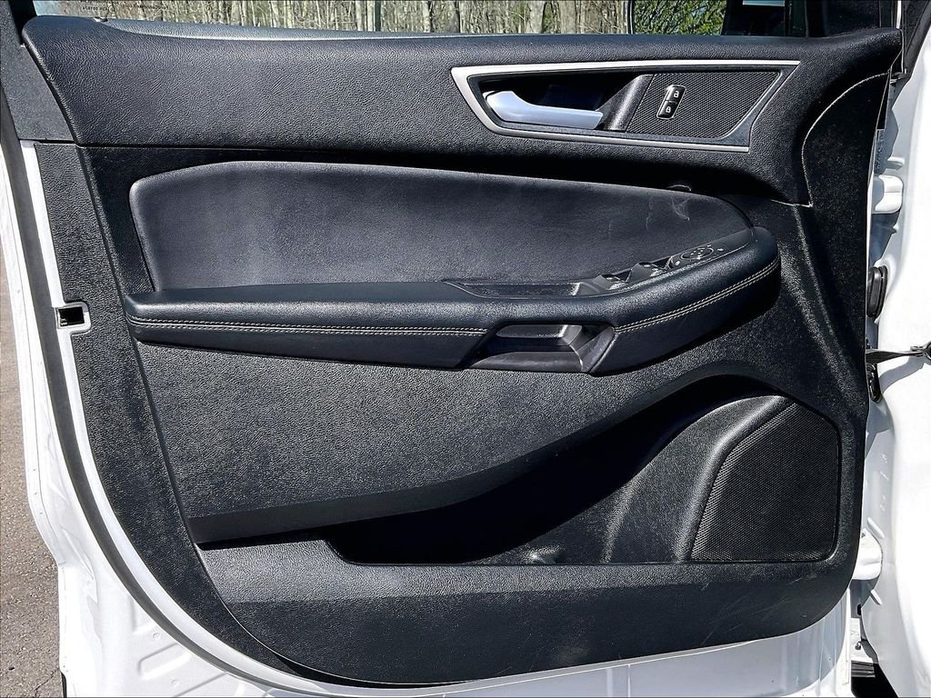 Used 2024 White Ford SEL image 9