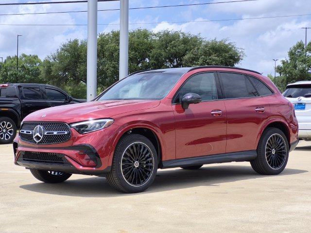 New 2026 MANUFAKTUR Patagonia Red Metallic Mercedes-Benz GLC 300 image 38