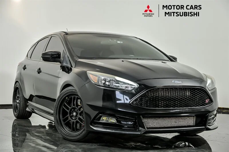 Used 2018 Shadow Black Ford ST image 1