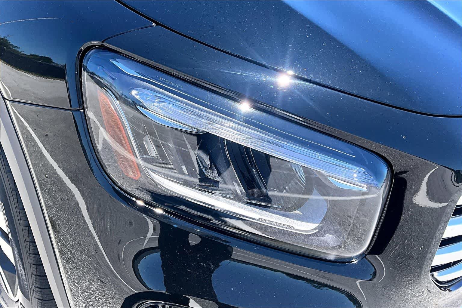 Used 2026 Night Black Mercedes-Benz GLB 250 image 28