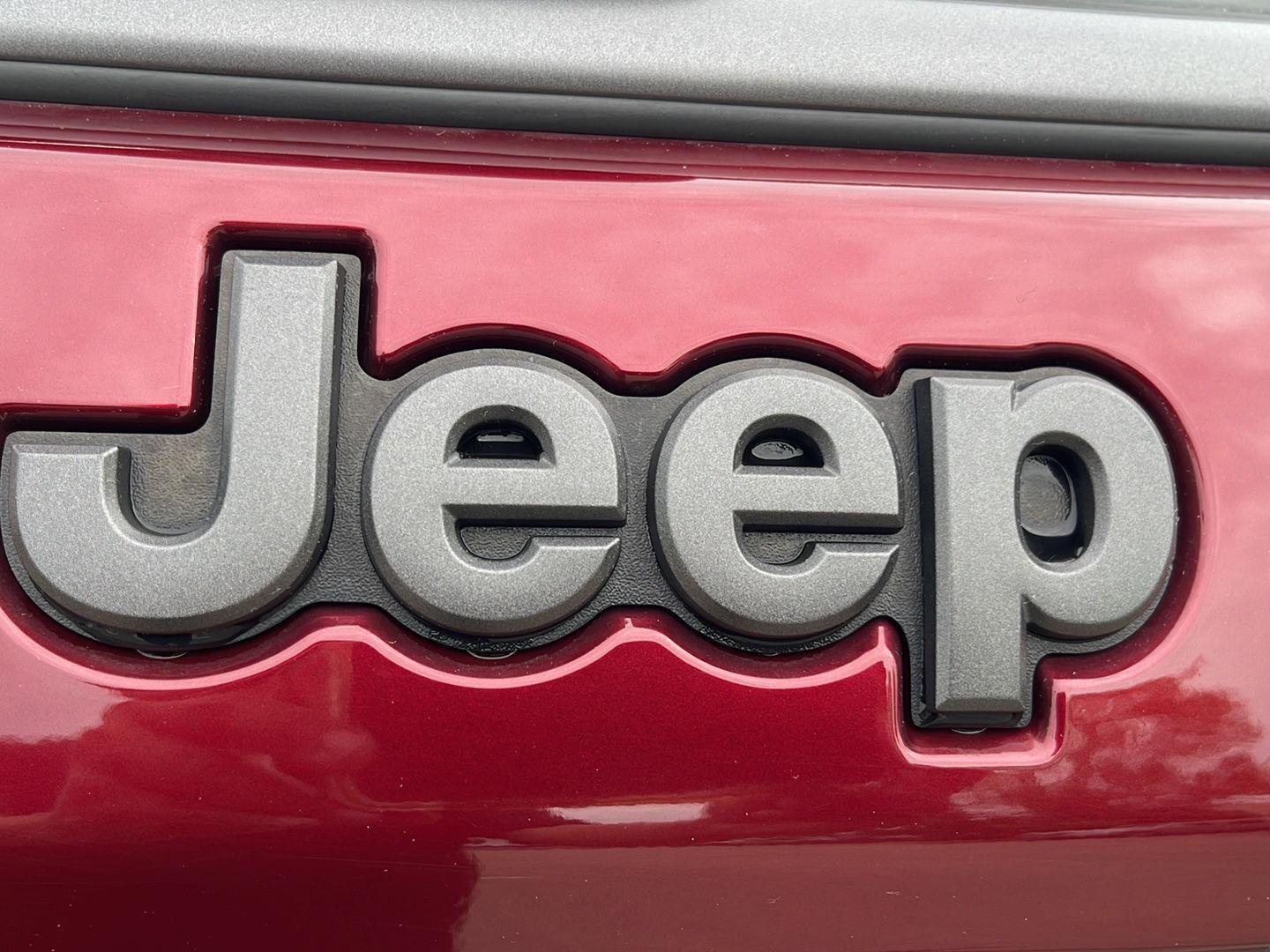 Used 2022 Velvet Red Pearlcoat Jeep Trailhawk image 34