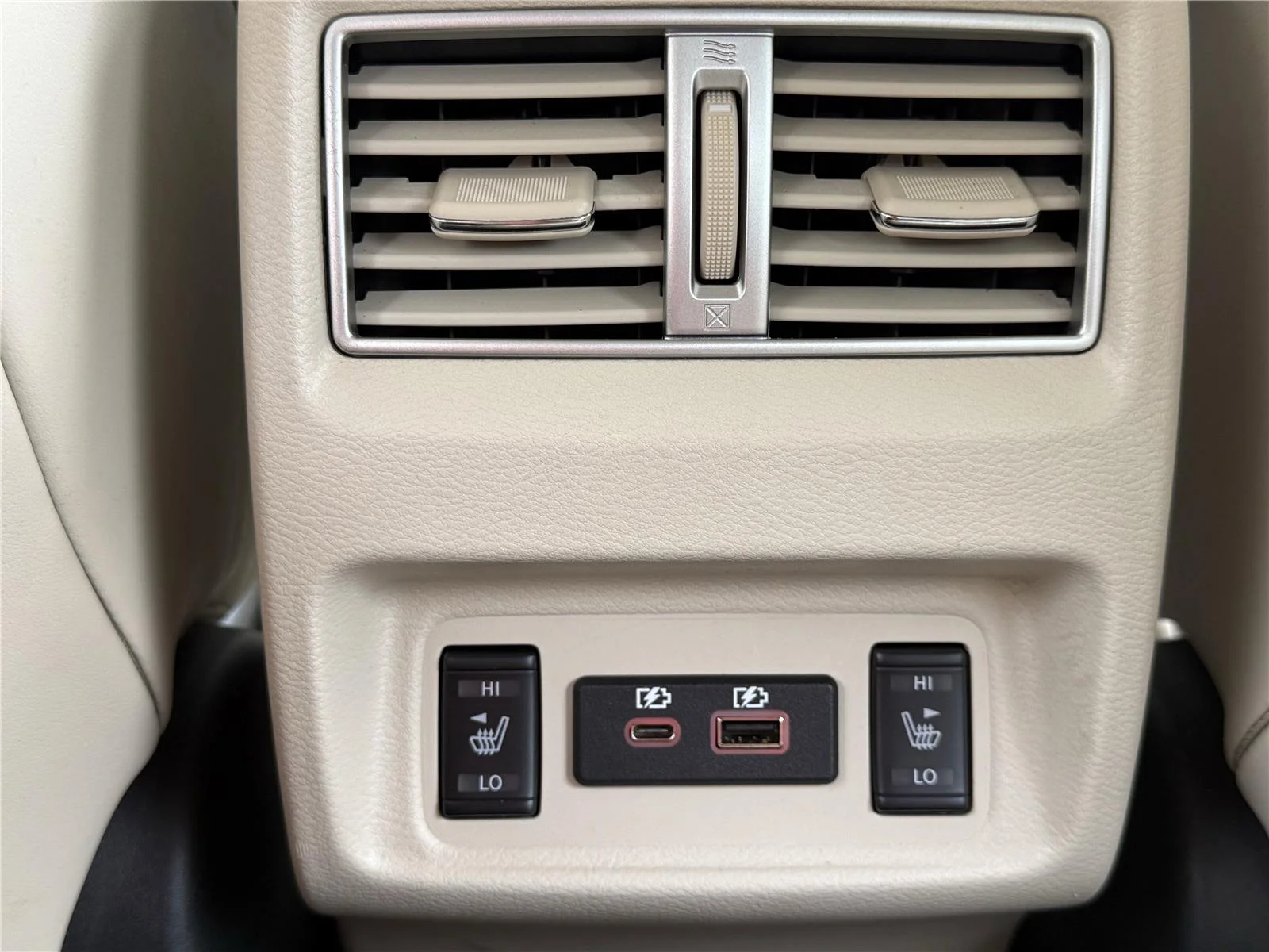 Used 2023 Pearl White Tricoat Nissan Platinum image 20