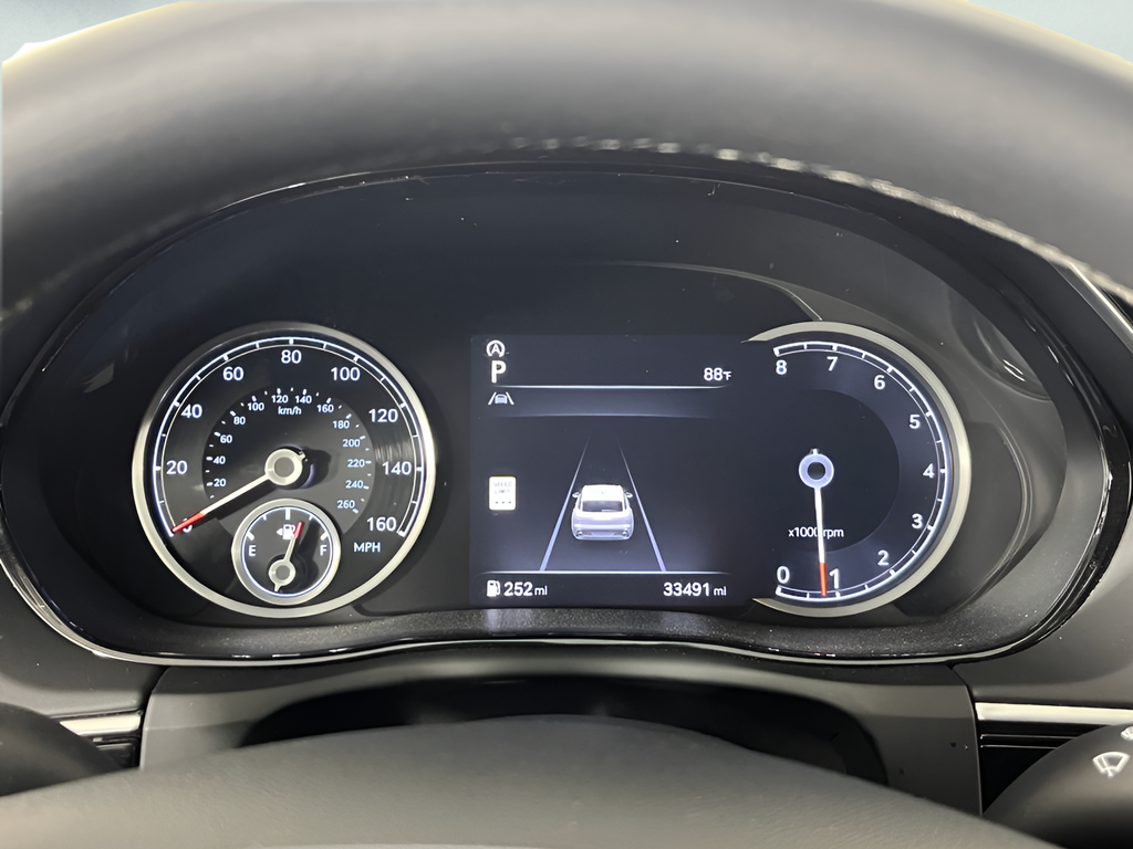 2025 GENESIS GV70 Standard - Photo 18