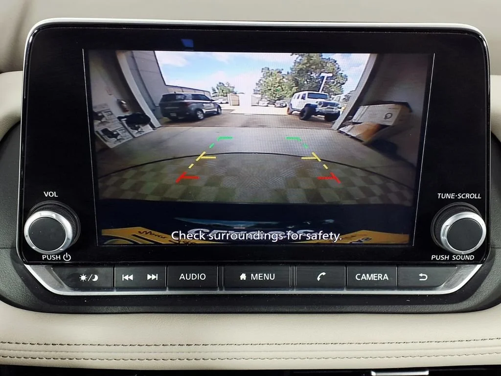 Used 2025 Super Black Nissan SV image 15