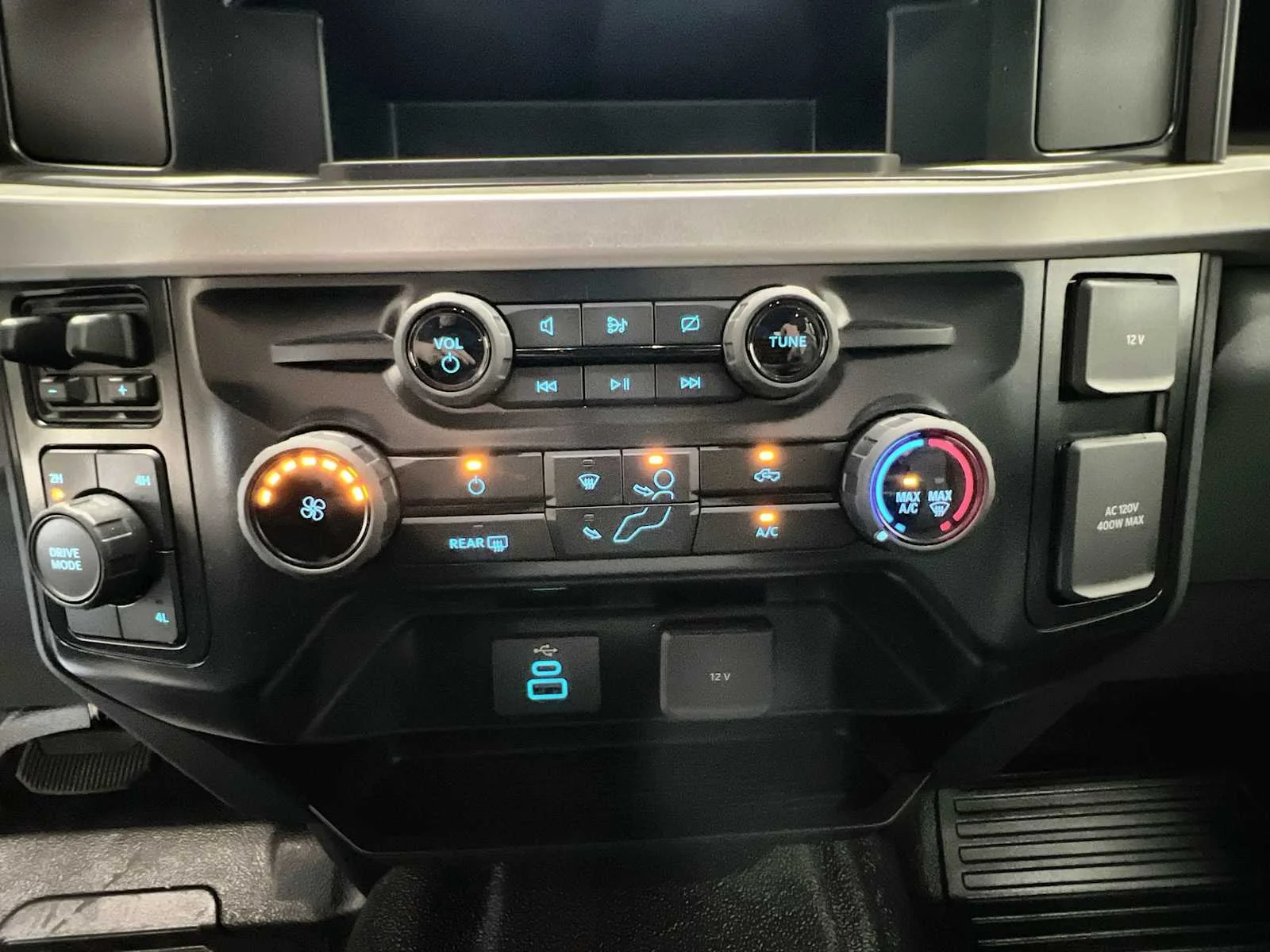 New 2024 SILVER Ford XL image 15