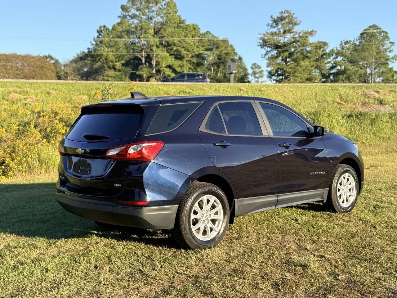 Used 2020 Black Chevrolet LS 4x4 4dr SUV w/1LS image 4