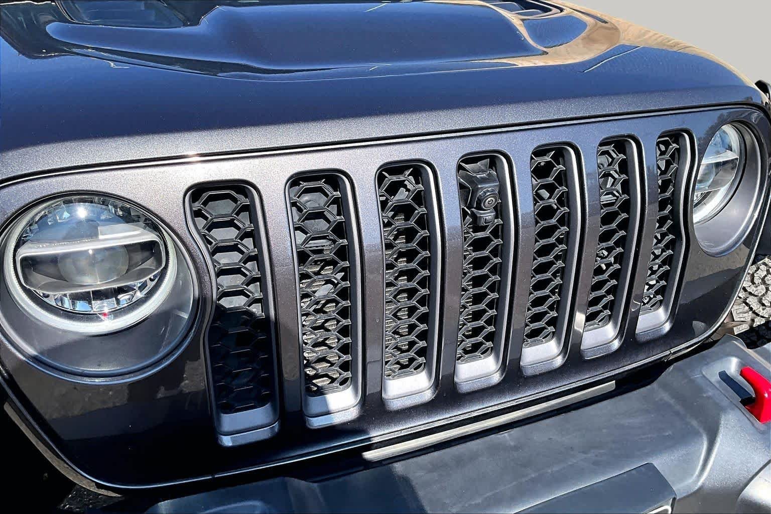 Used 2021 Granite Crystal Clearcoat Metallic Jeep Unlimited Rubicon image 30