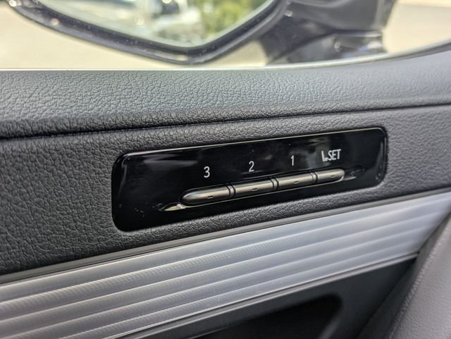 Used 2024 Silver Lexus 600 F SPORT image 35