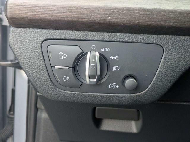 Used 2023 Silver Audi 45 S line Premium image 26
