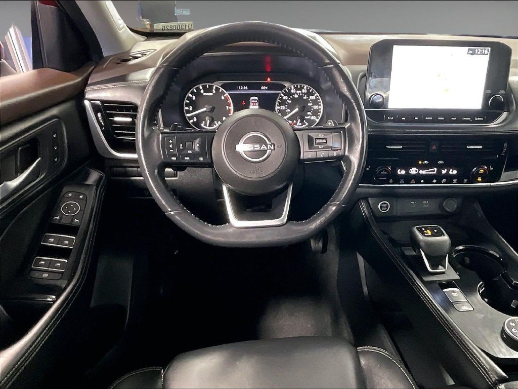 Used 2023 Red Nissan SL image 18