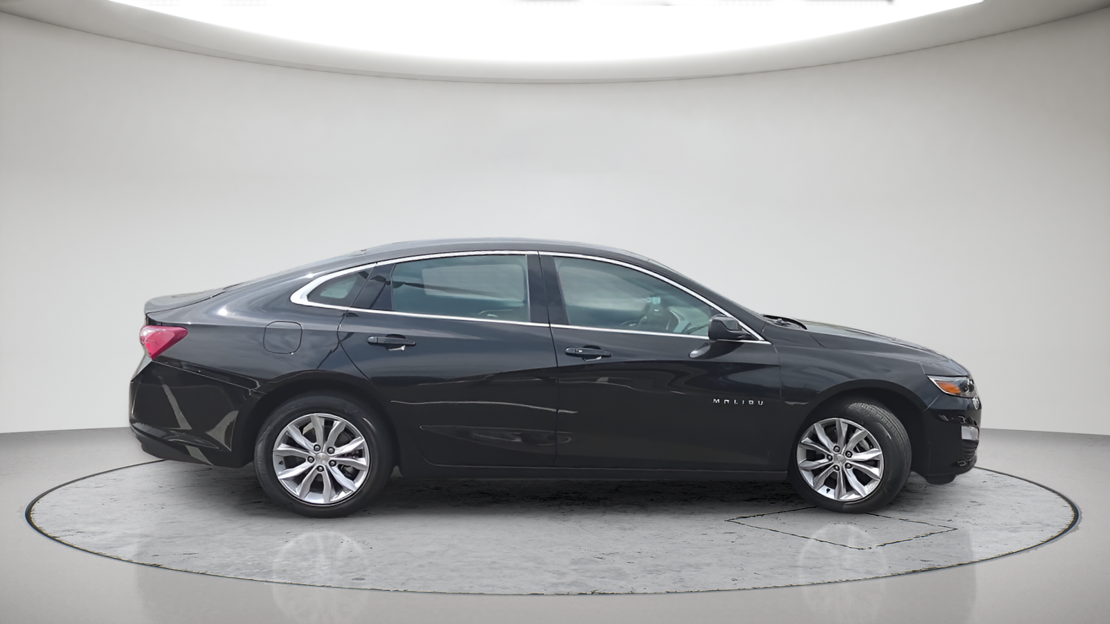 Used 2022 Mosaic Black Metallic Chevrolet LT image 5