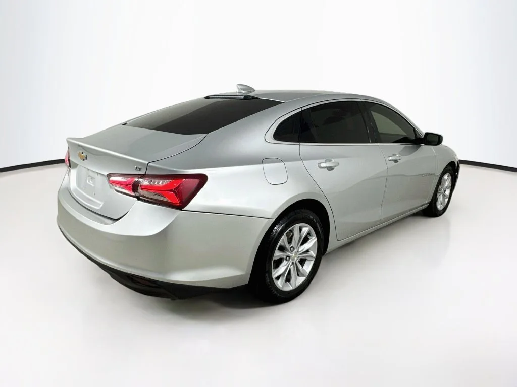 Used 2022 Silver Chevrolet LT image 7