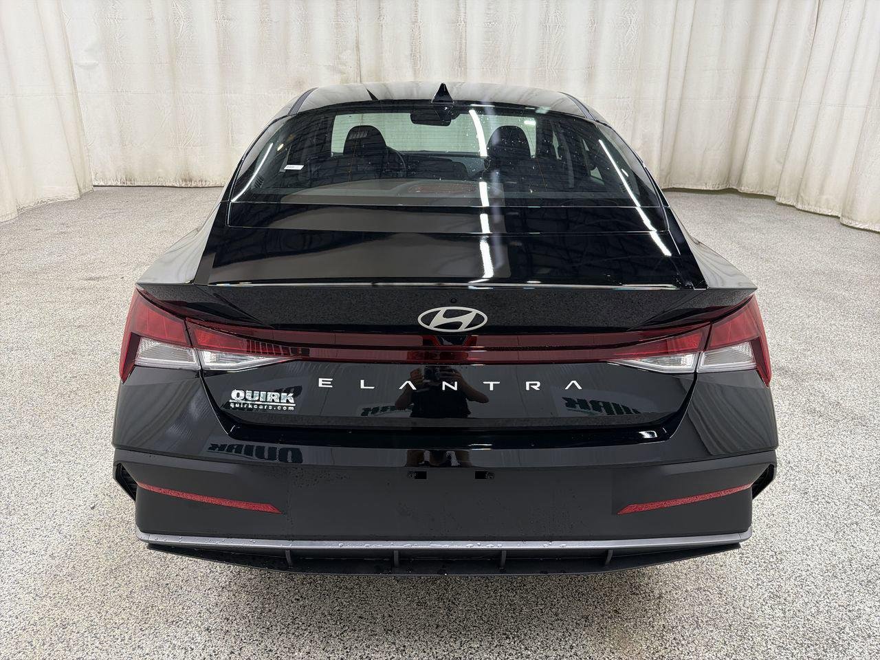 New 2026 Abyss Black Hyundai SE image 7
