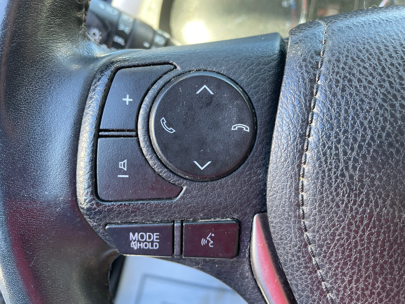 Used 2016 Silver Sky Metallic Toyota XLE image 14