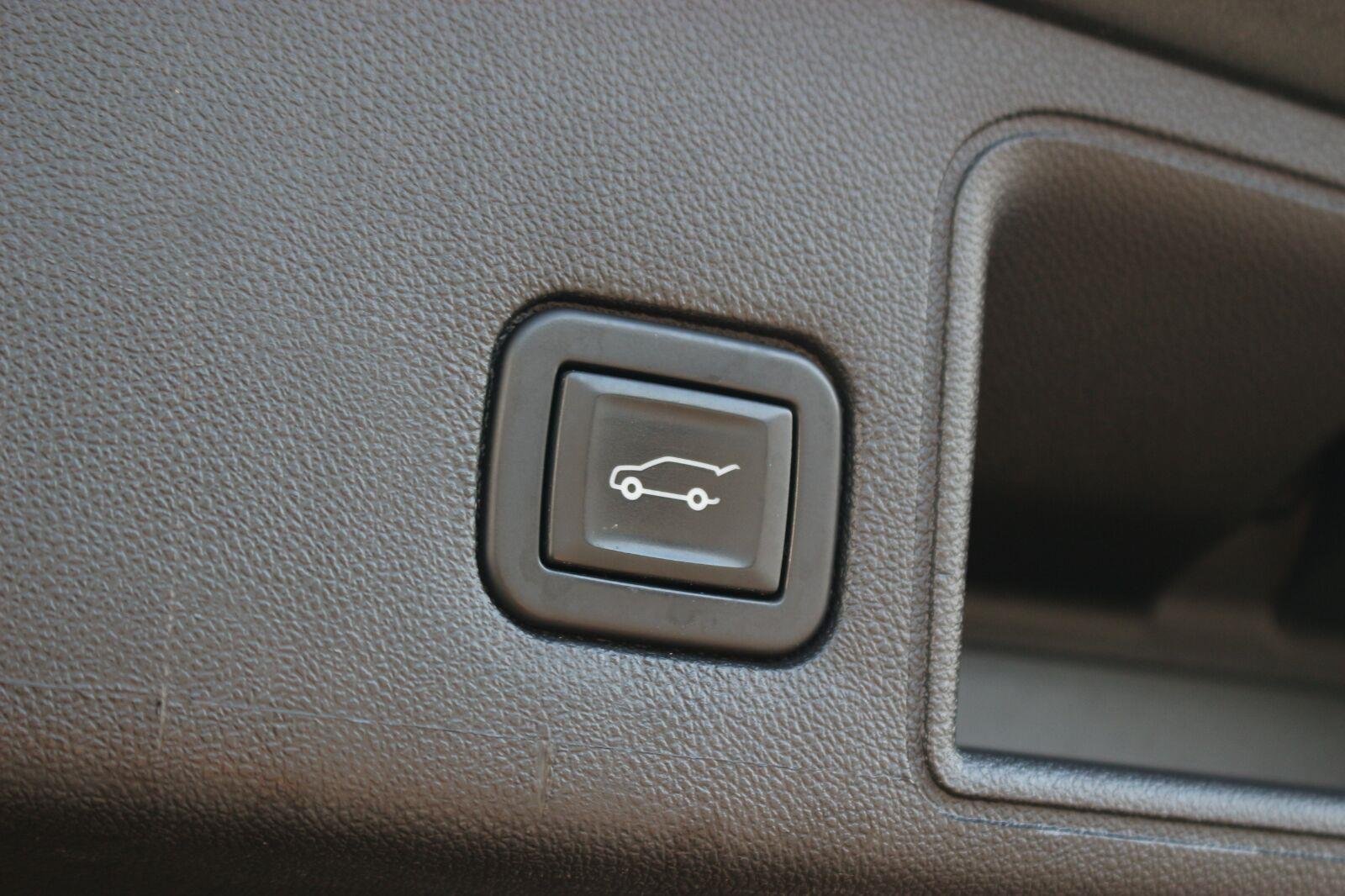 Used 2021 GRAPHITE GRAY METALLIC GMC SLT image 13