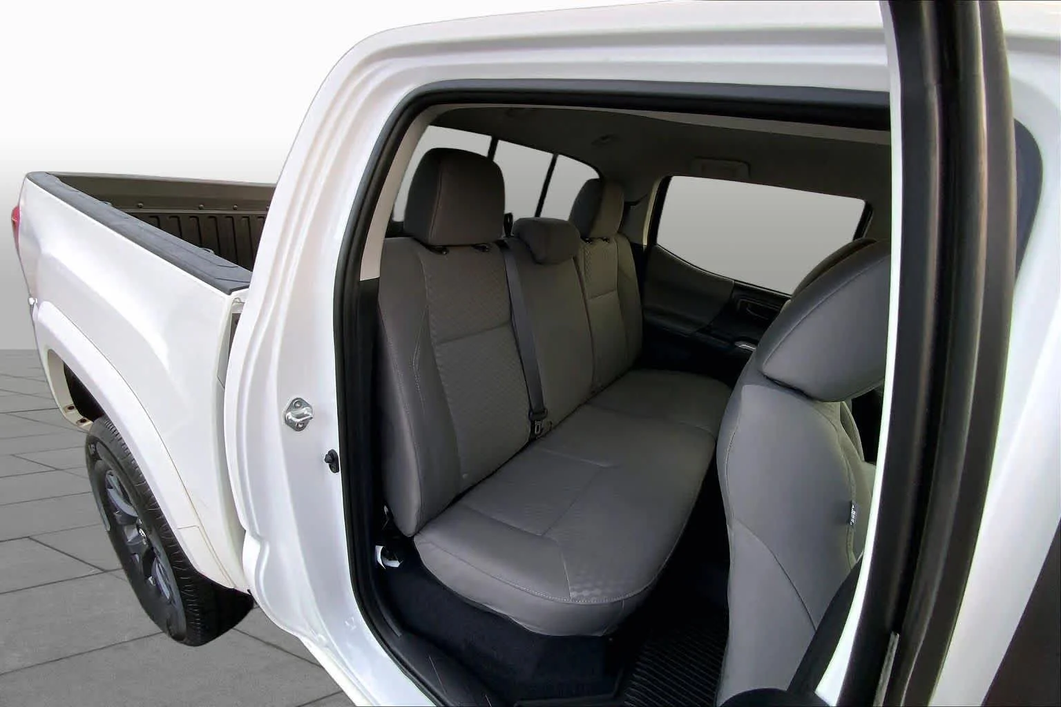 Used 2023 Ice Cap Toyota SR5 image 19