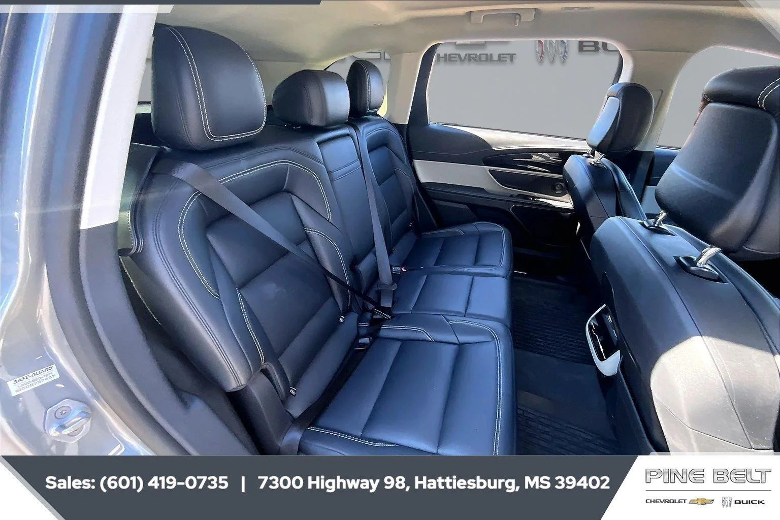 Used 2025 Lustrous Gray Metallic Lincoln Premiere image 20