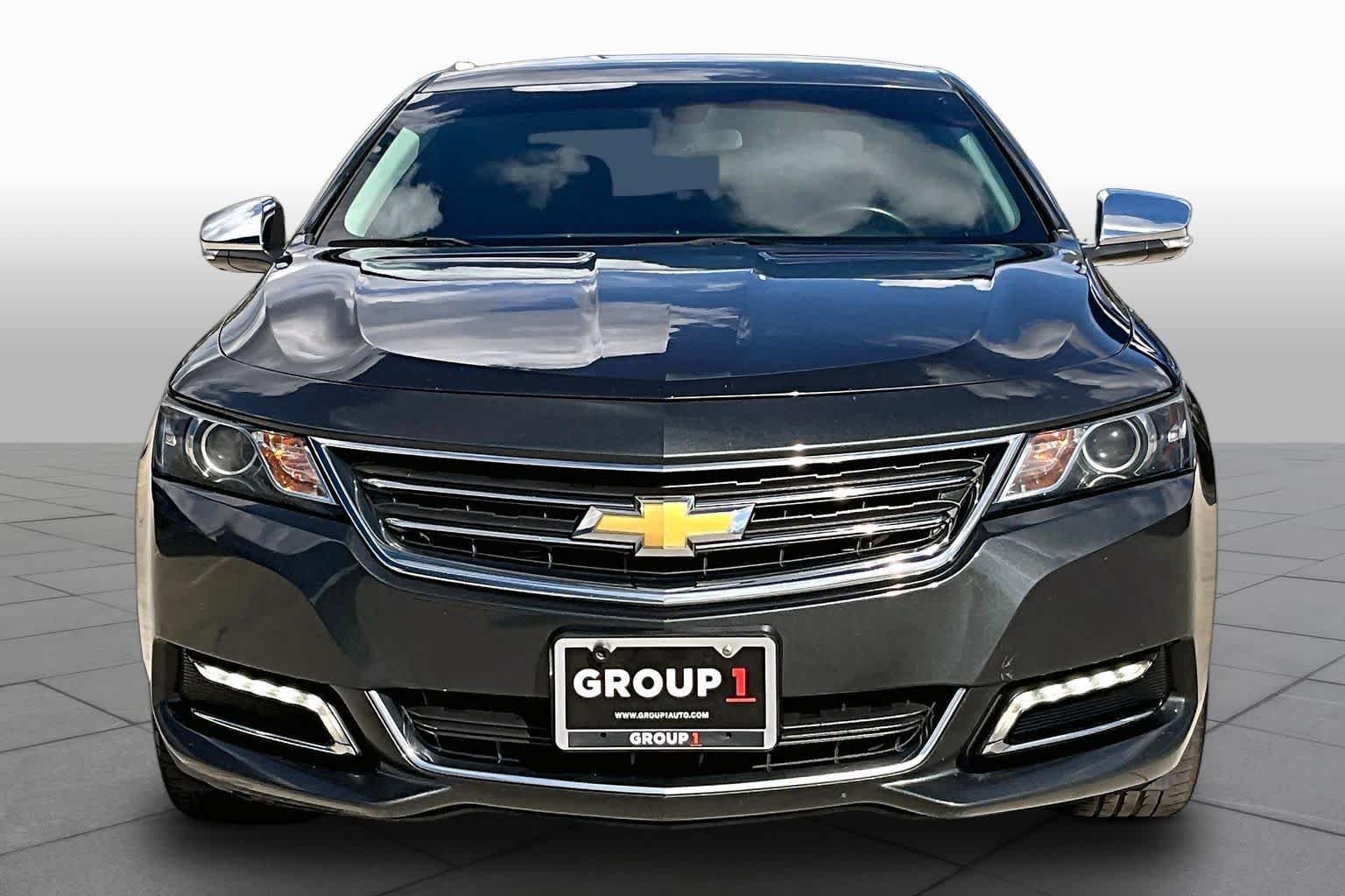 Used 2019 Nightfall Gray Metallic Chevrolet LT image 3