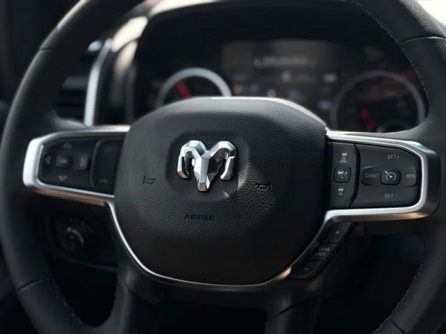 New 2026 Diamond Black Crystal Pearl-Coat Exterior Paint RAM Big Horn image 26