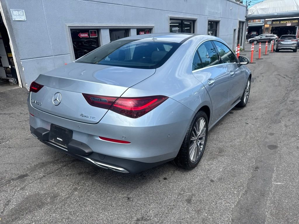 Used 2025  Mercedes-Benz CLA 250 image 4