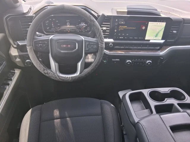 Used 2025 White GMC SLE image 8